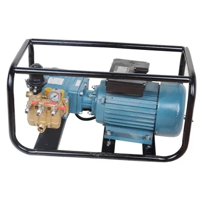 Motorový postrekovač s keramickým piestom